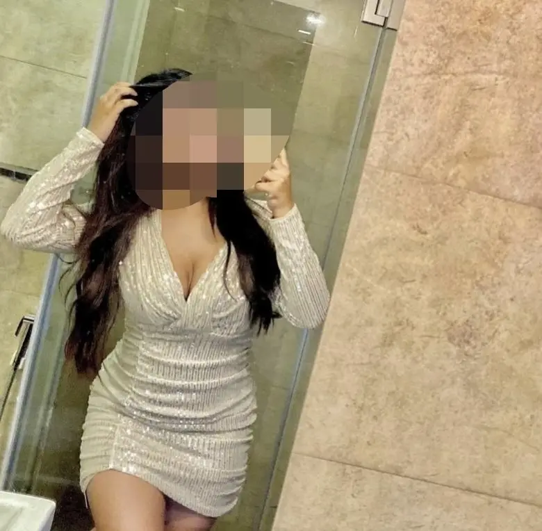 Discreet Hotel Companion Arrival