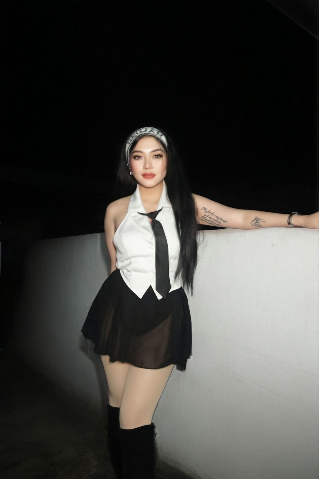 Khloe - Escort in Manila