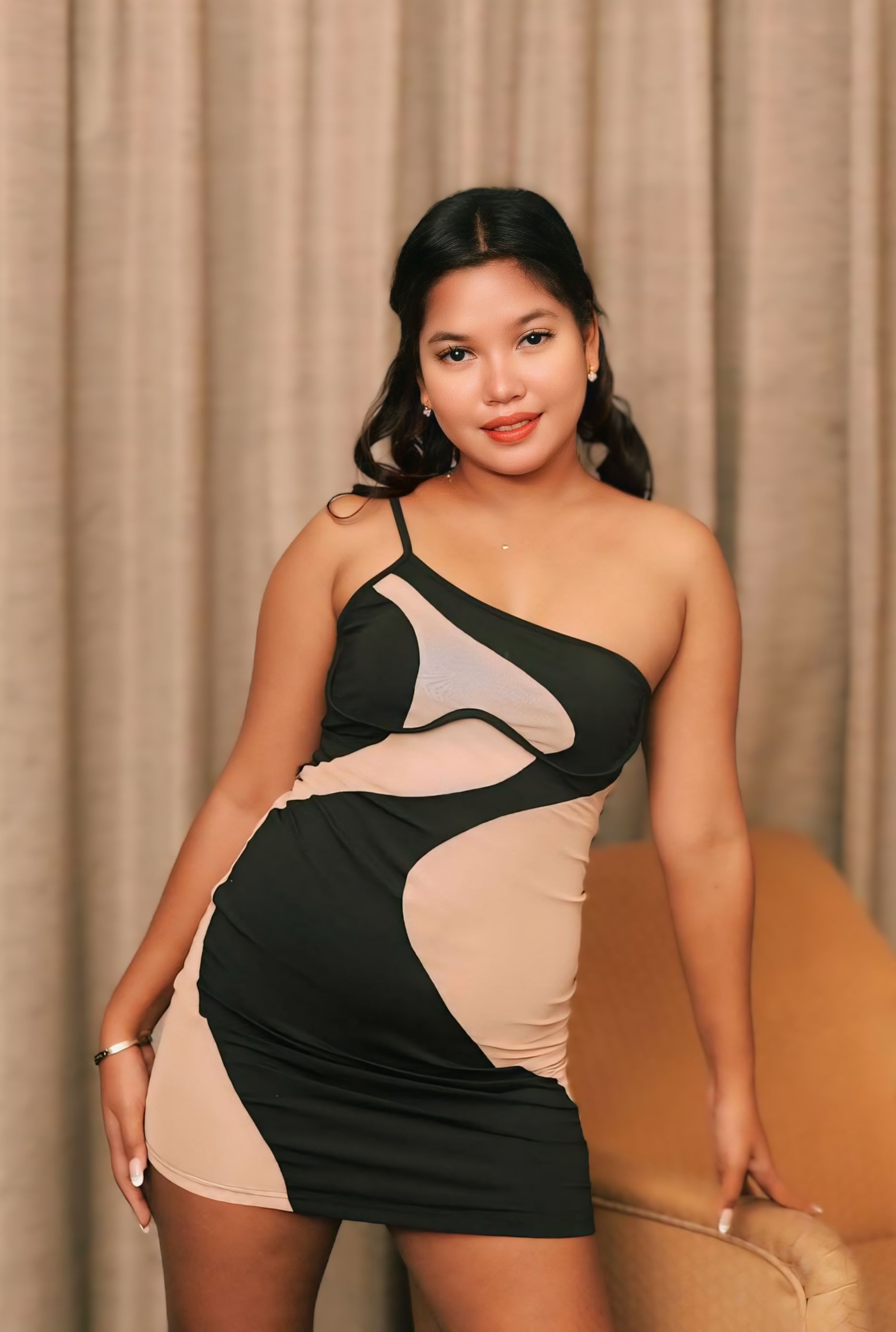 Lily - Escort in Manila